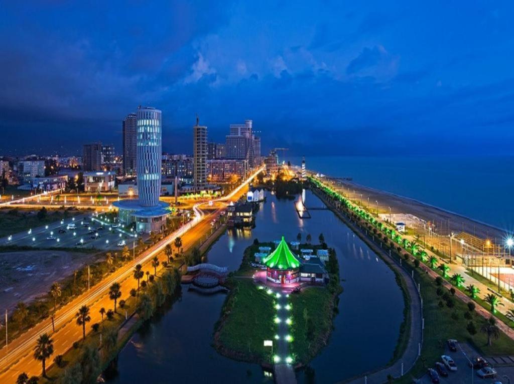 Tower Apartments Batumi Exterior photo