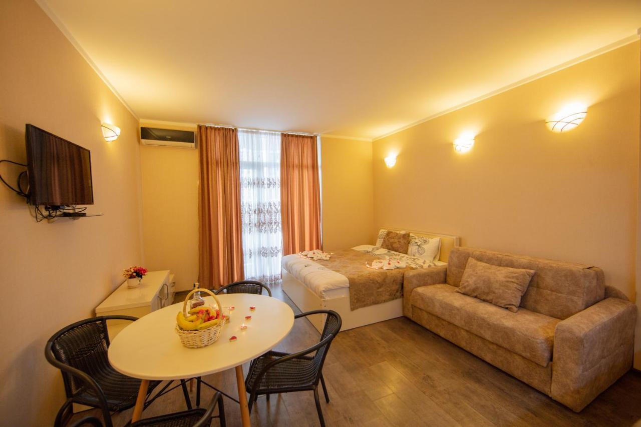 Tower Apartments Batumi Exterior photo
